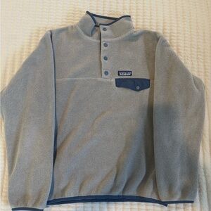 Patagonia Unisex Synchilla pullover.  size medium. A perfect winter/fall layer!!